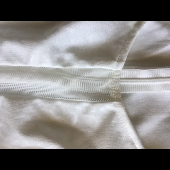 White dress - Picture 6 of 6